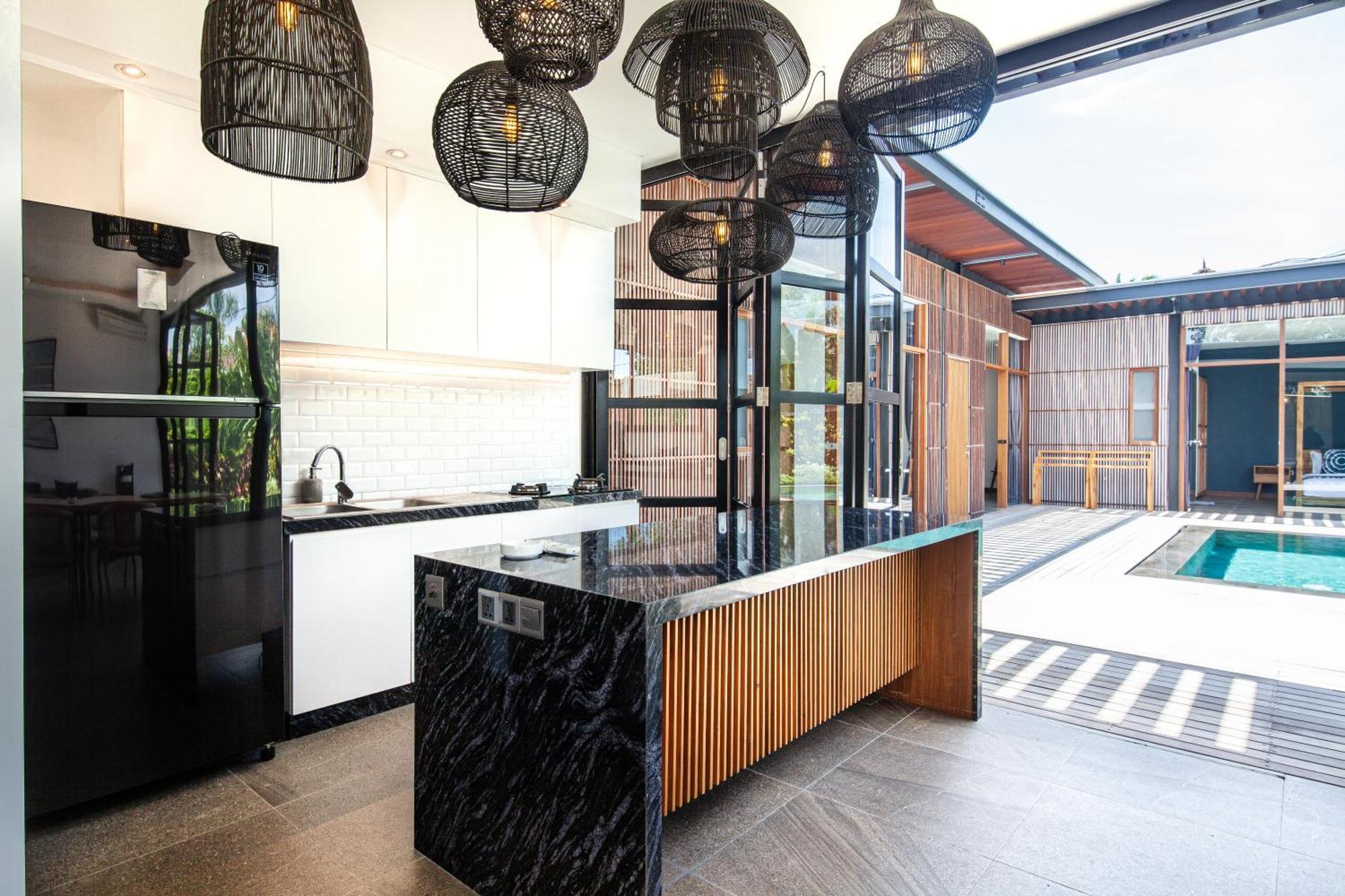 Brand New 5 Bedroom Villa Enclosed Living Room Canggu Canggu (Bali) Exterior photo